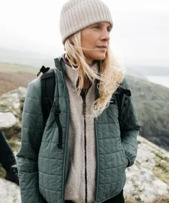 Hot Finisterre Carrack Beanie