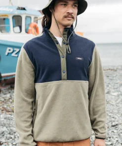 Hot Finisterre Men's Axiom 1/4 Snap Fleece WillowGreen/Navy/Olive