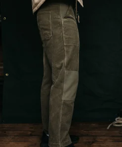 Fashion Finisterre Men's Basset Cord Trouser Olive