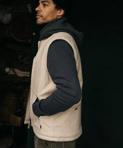 Discount Finisterre Men's Berings Vest Flint