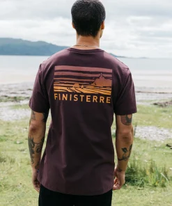 Online Finisterre Men's Cape T-Shirt BlackCherry