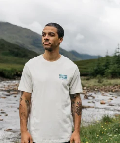 Best Sale Finisterre Men's Cape T-Shirt Ecru