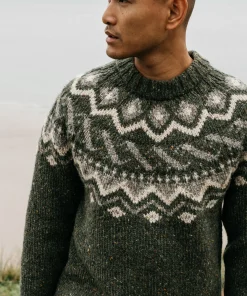 Best Sale Finisterre Men's Cormoran Fair Isle Sweater Olive