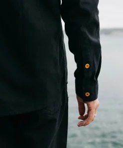 New Finisterre Men's Gylly Shirt Black
