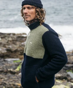 Shop Finisterre Men's Hegen 1/4 Zip Wool Fleece WillowGreen/Navy