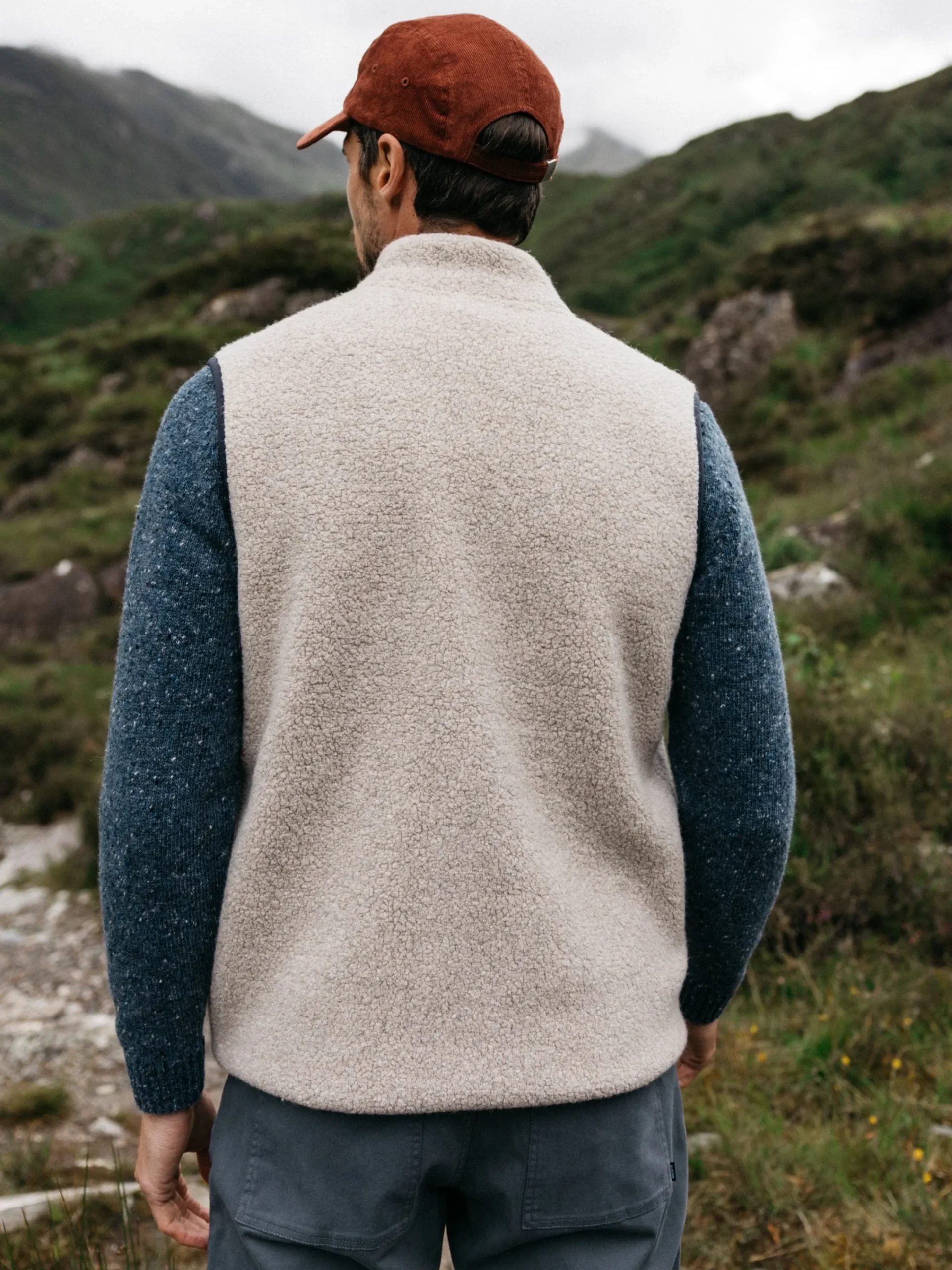Clearance Finisterre Men's Hegen Wool Fleece Vest Oatmeal