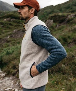 Clearance Finisterre Men's Hegen Wool Fleece Vest Oatmeal