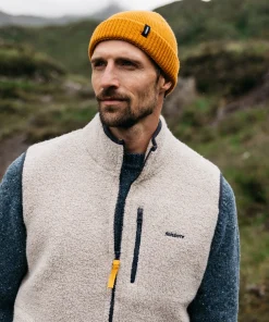 Clearance Finisterre Men's Hegen Wool Fleece Vest Oatmeal