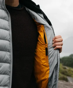 Hot Finisterre Men's Nimbus Insulated Vest Whale