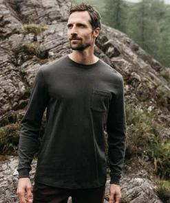Cheap Finisterre Men's Orca Recycled Pocket Long Sleeve T-Shirt RavenBlack