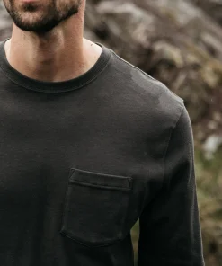 Cheap Finisterre Men's Orca Recycled Pocket Long Sleeve T-Shirt RavenBlack
