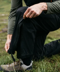 Store Finisterre Men's Rainbird Waterproof Pants Black
