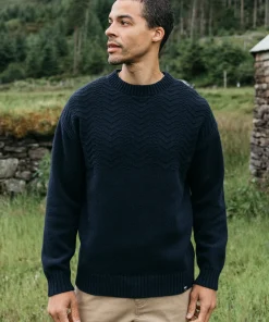 Online Finisterre Men's RNLI Polperro Sweater Navy
