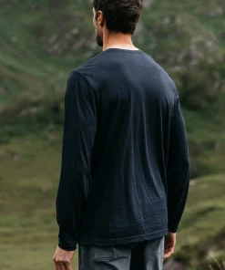 New Finisterre Men's Seeker Merino Long Sleeve T-Shirt Navy