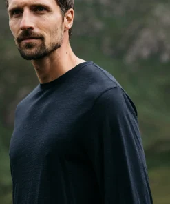 New Finisterre Men's Seeker Merino Long Sleeve T-Shirt Navy
