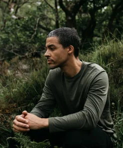 Hot Finisterre Men's Seeker Merino Long Sleeve T-Shirt Olive