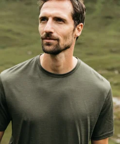 Clearance Finisterre Men's Seeker Merino T-Shirt Olive