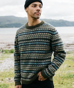 New Finisterre Men's Shetland Fair Isle Sweater Multi