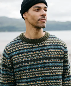 New Finisterre Men's Shetland Fair Isle Sweater Multi