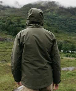 Fashion Finisterre Men's Stormbird Waterproof Jacket Olive