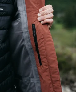 Outlet Finisterre Men's Stormbird Waterproof Jacket DarkRosewood