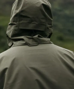 Fashion Finisterre Men's Stormbird Waterproof Jacket Olive