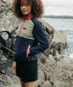 Cheap Finisterre Women's Axiom 1/4 Snap Fleece Navy/Rouge/WillowGreen