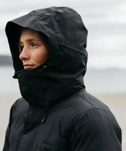 Fashion Finisterre Women's Caelus Waterproof Parka Black