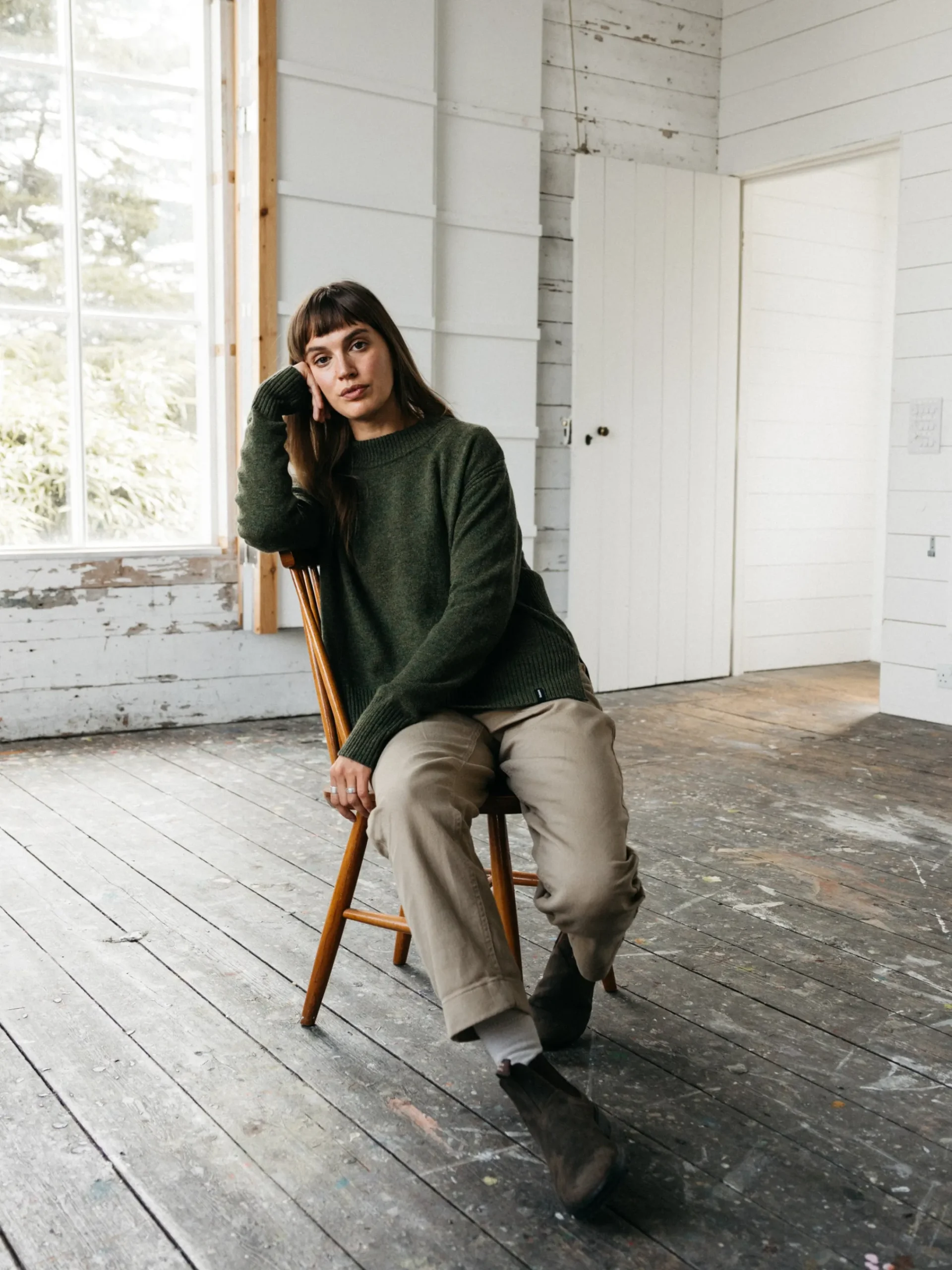 Store Finisterre Women's Cavan Ribbed Knit Sweater Olive