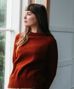Fashion Finisterre Women's Farne Crew Neck Knit Sweater Sable