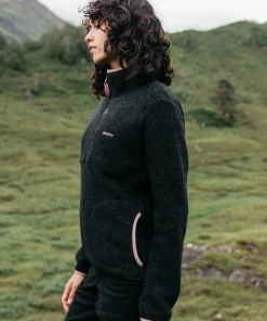 Cheap Finisterre Women's Hegen 1/4 Zip Wool Fleece RavenBlack
