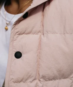 Store Finisterre Women's Lapwing Insulated Vest PinkSmoke