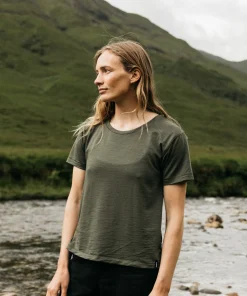 New Finisterre Women's Seeker Merino Scoop Neck T-Shirt Olive