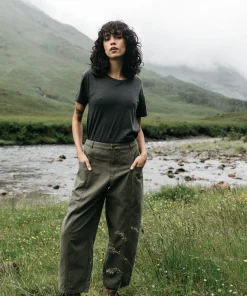 Sale Finisterre Women's Seeker Merino Scoop Neck T-Shirt RavenBlack