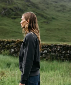 Shop Finisterre Women's Serpentine Sweatshirt RavenBlack