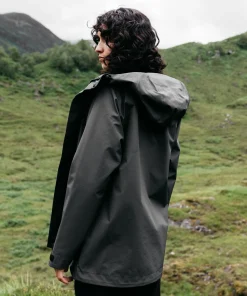 New Finisterre Women's Skybird Waterproof Jacket RavenBlack