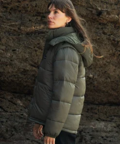 Cheap Finisterre Women's Stratos Modular Jacket Olive