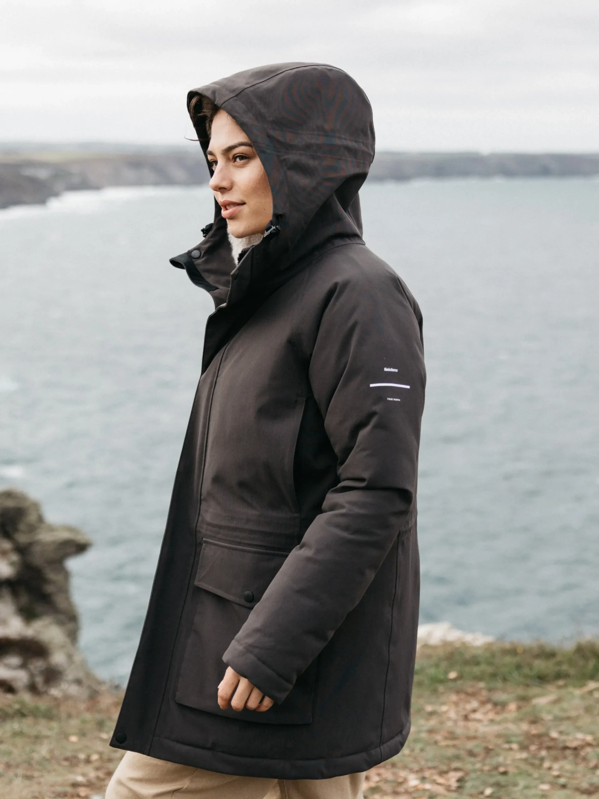 Outlet Finisterre Women's Vellus Parka Jacket Raven