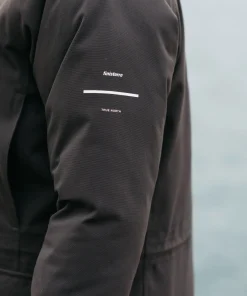 Outlet Finisterre Women's Vellus Parka Jacket Raven