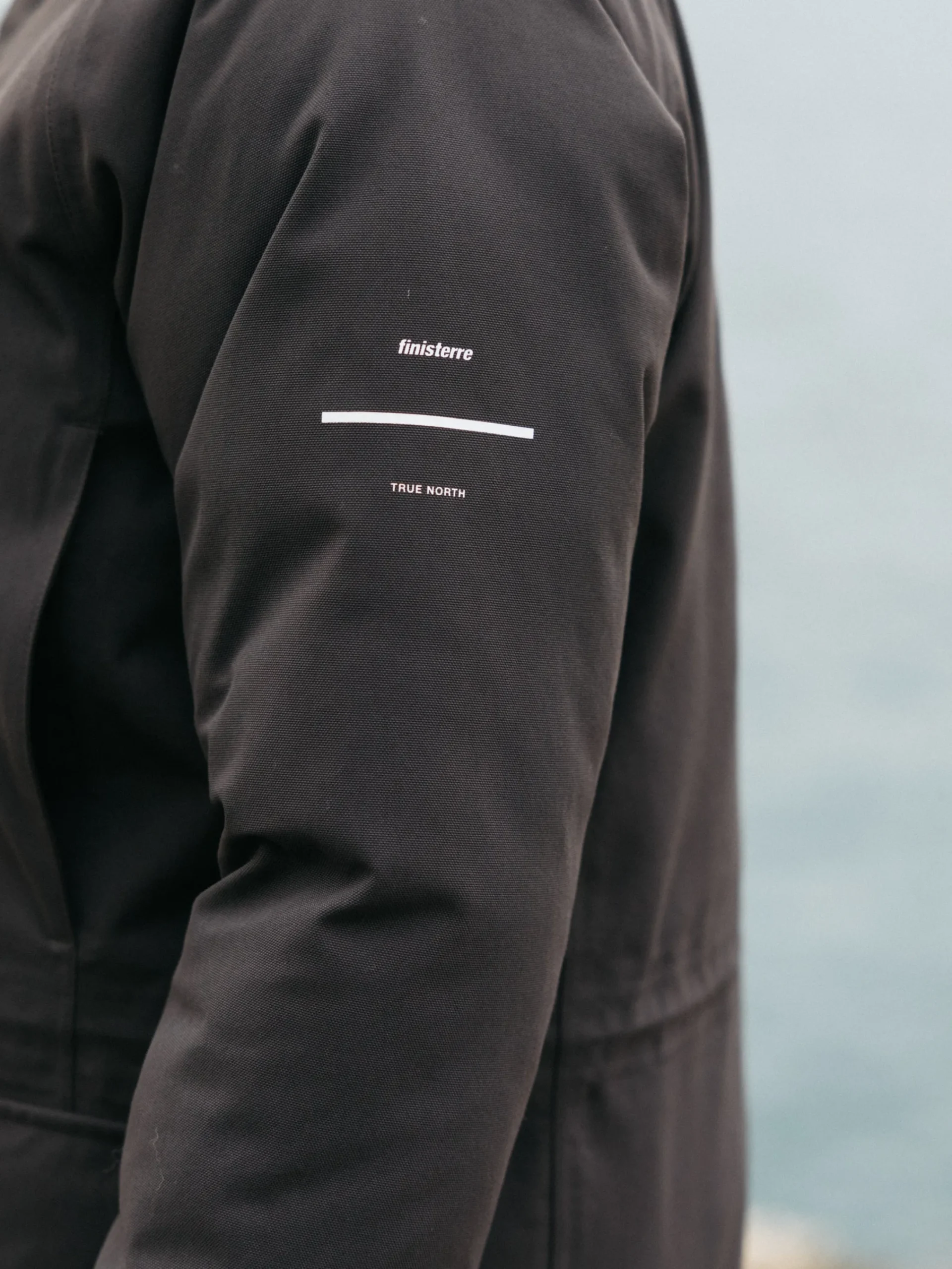 Outlet Finisterre Women's Vellus Parka Jacket Raven