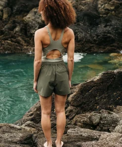 Online Finisterre Women's Walker Hybrid Shorts Olive